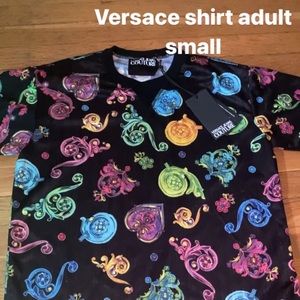 Versace shirt adult small(real)